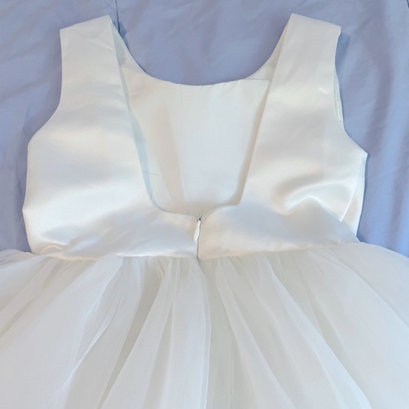 Flower Girl/Communion Dress White Size 6 - Picture 8 of 9